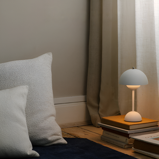 Oplaadbare tafellamp in de vorm van een bloemknop – Zachte, bloeiende gloed voor rustige, moderne ruimtes