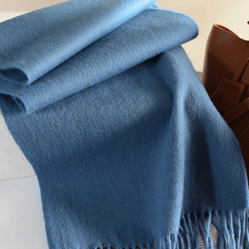 100% Wool Winter Scarf – Quiet warmth, timeless comfort in every thread